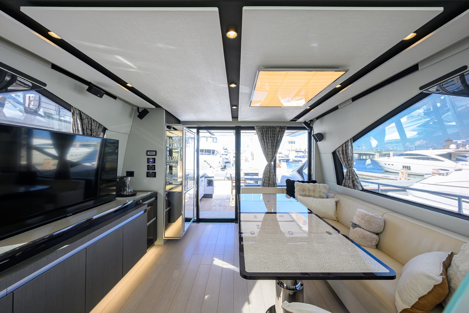 2019 Azimut S7 - Image 60
