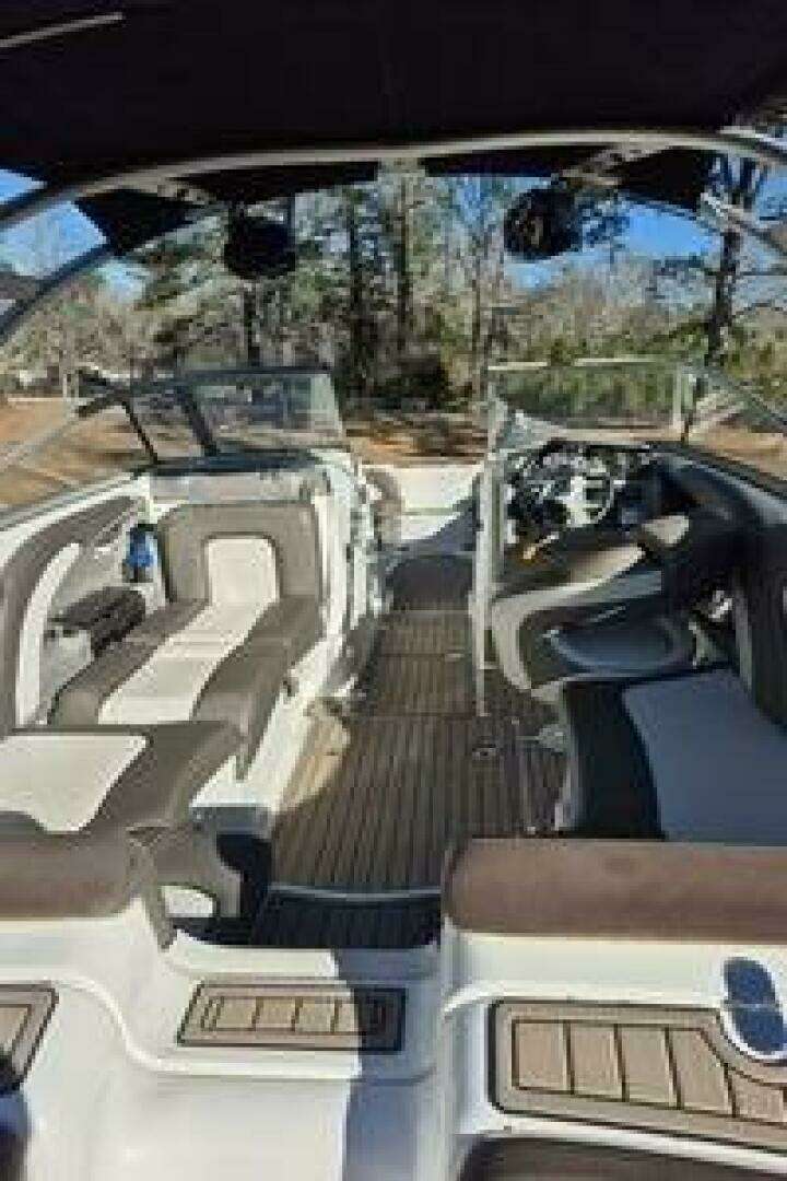 2011 Yamaha Boats 242 Limited S - Image 13