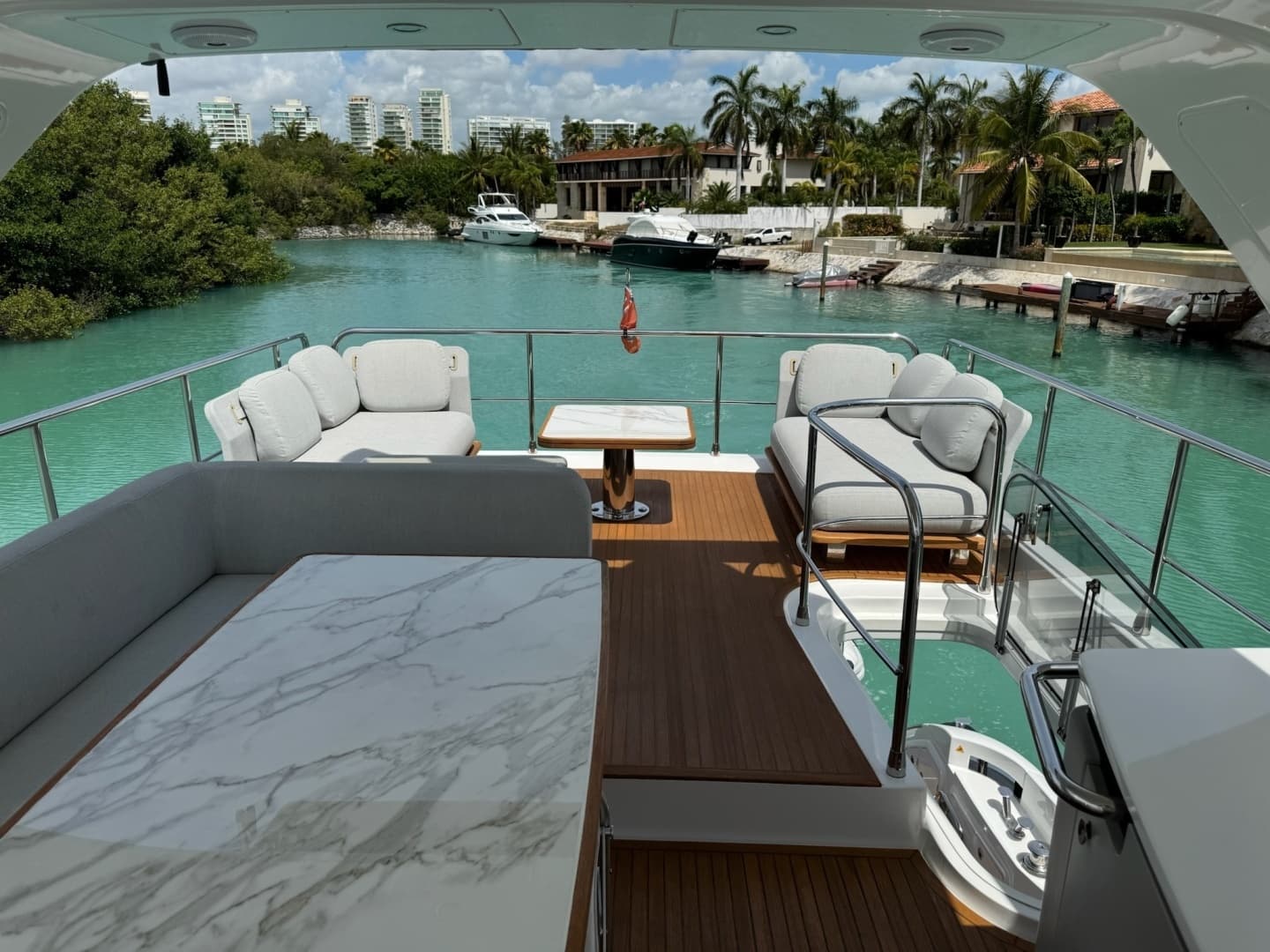 2021 Azimut 55 Fly - Image 13