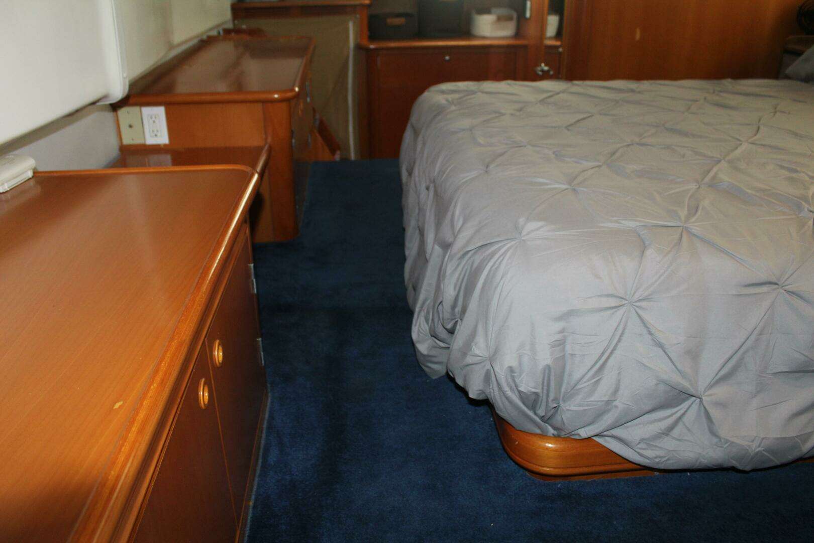 2004 Lagoon 43 Power Cat - Image 24
