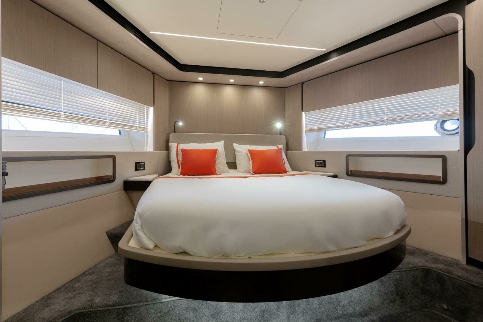 2020 Azimut 72 Flybridge - Image 43