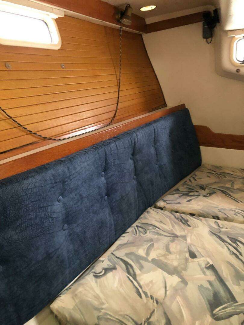 1998 Catalina 320 - Image 34