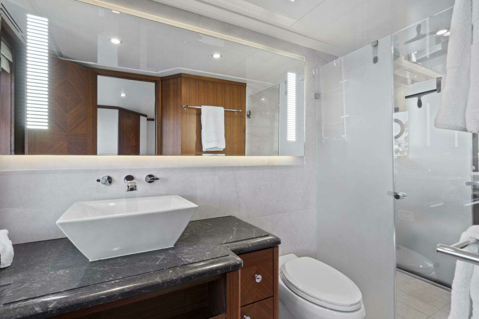 2016 Ocean Alexander 85 E - Image 34