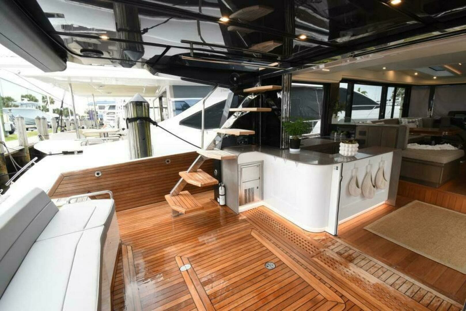 2024 Okean 52 Flybridge - Image 9