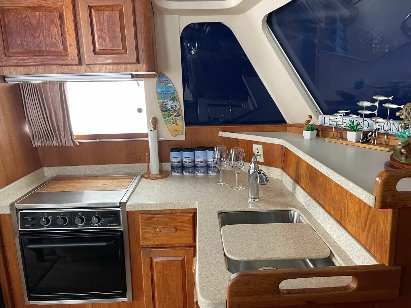 1998 Mainship 350 Trawler - Image 7