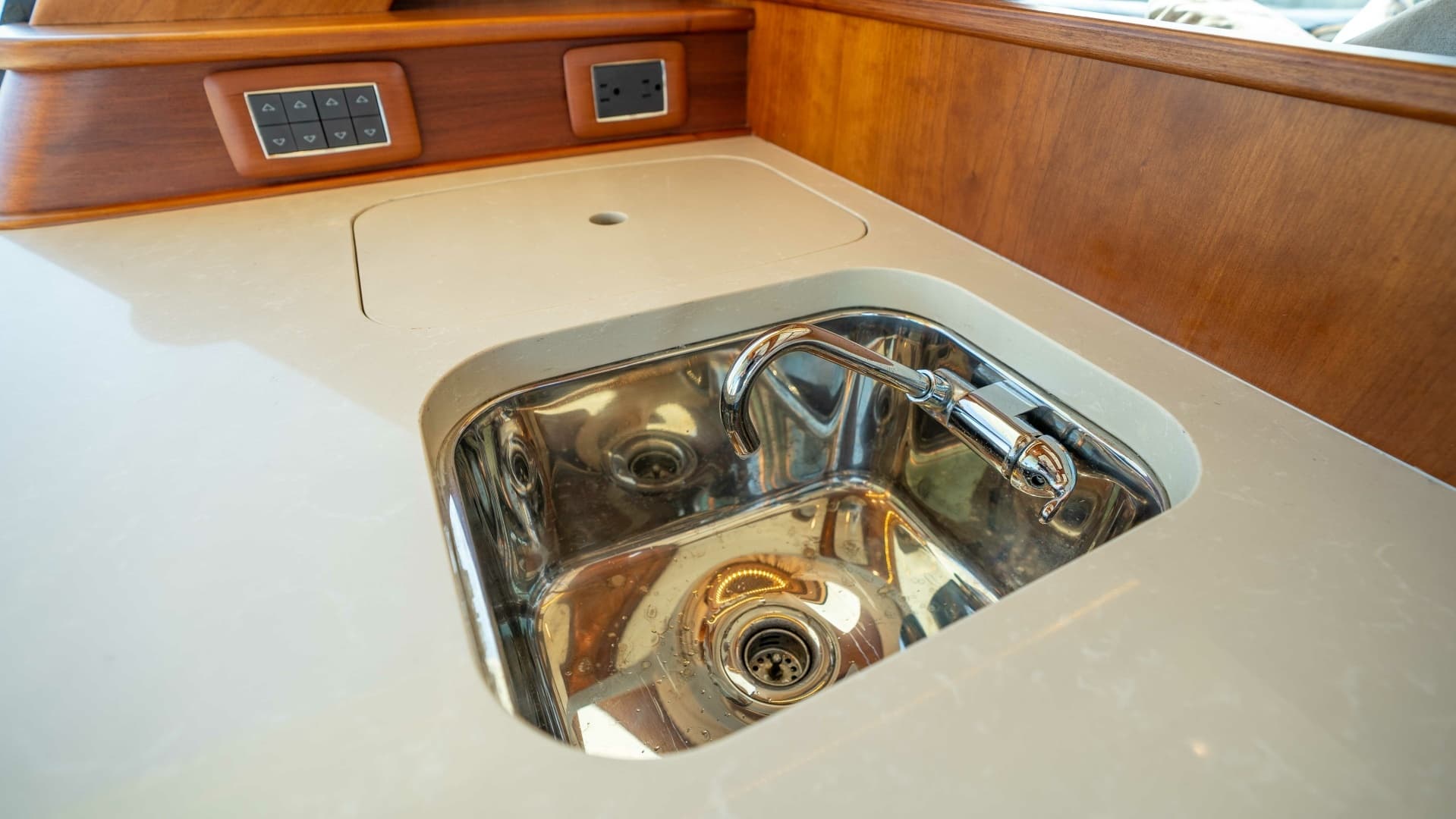 2018 Sabre 66 Dirigo - Image 28