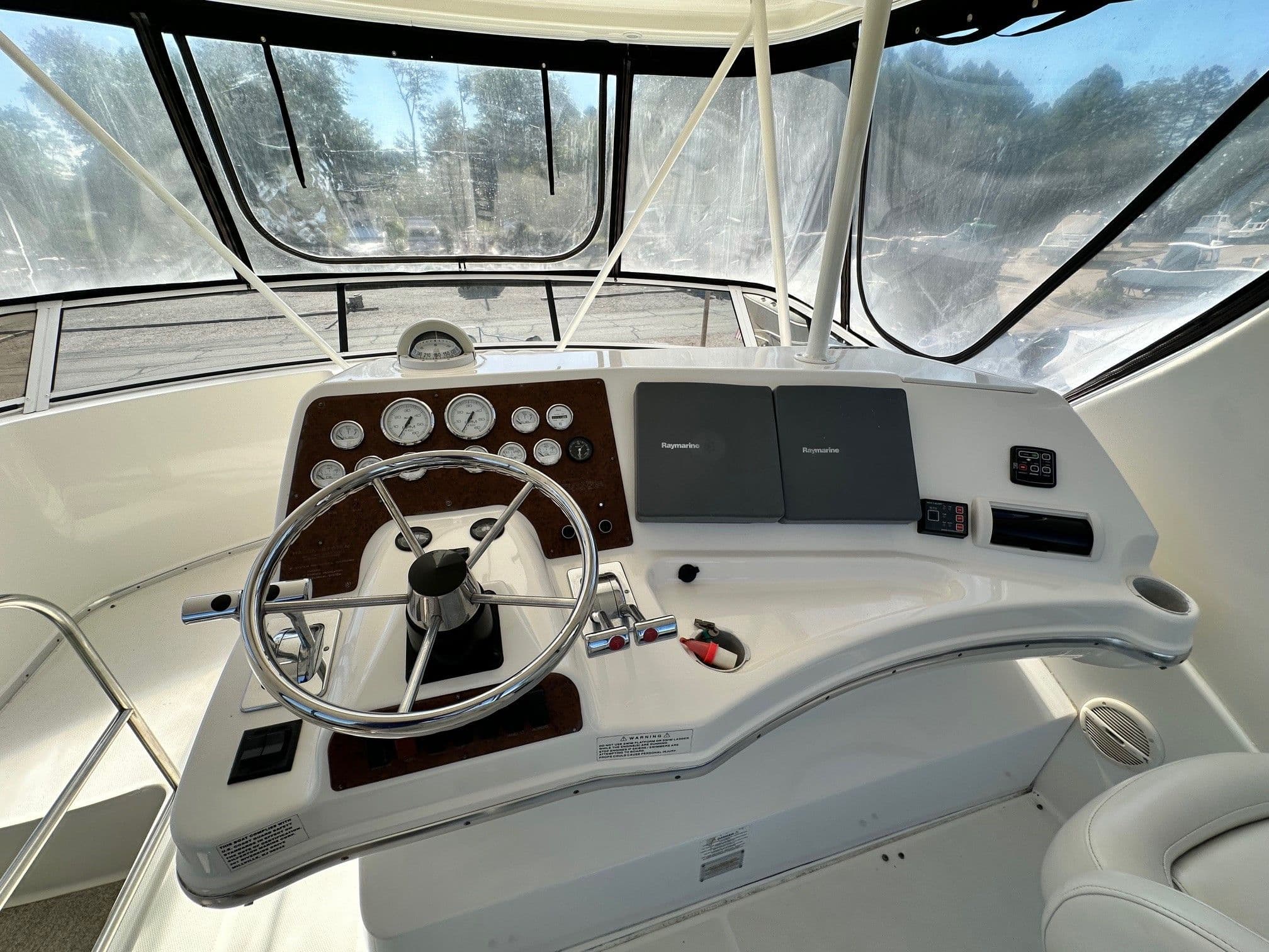 2004 Silverton 38 Convertible - 30