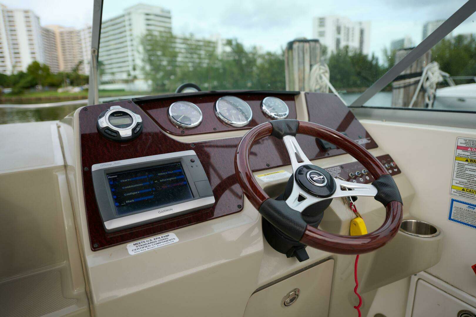 2011 Sea Ray 260 Sundancer - Image 12