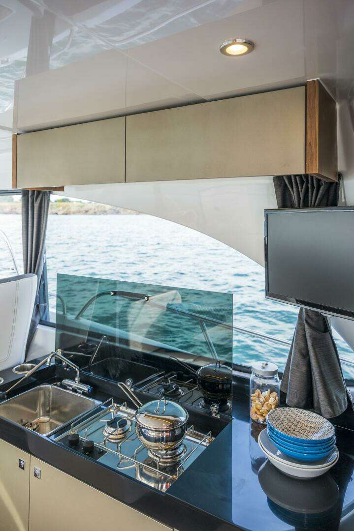 2026 Beneteau Antares 11 Softtop - Image 13