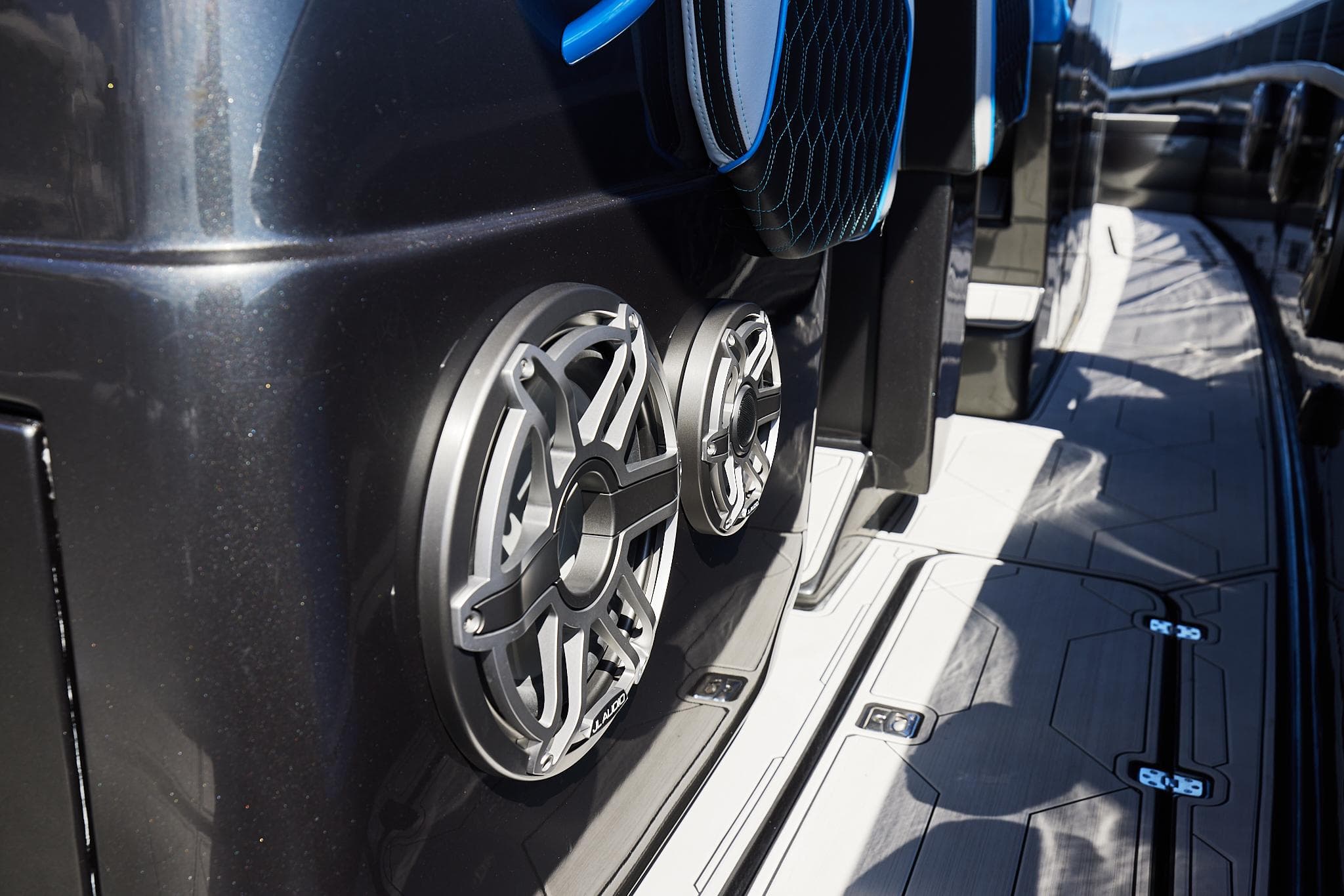 2023 Midnight Express 43' Solstice boat speakers and deck detail.