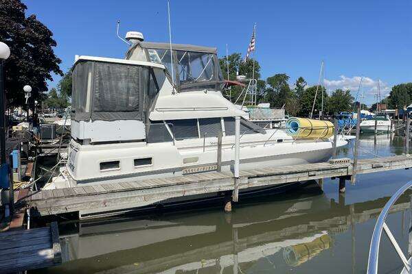 1994 Silverton 34 Motor Yacht