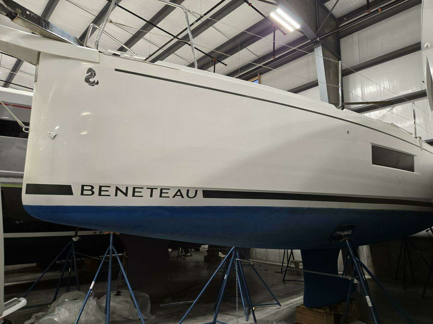 2021 Beneteau Oceanis 30.1 - Image 8
