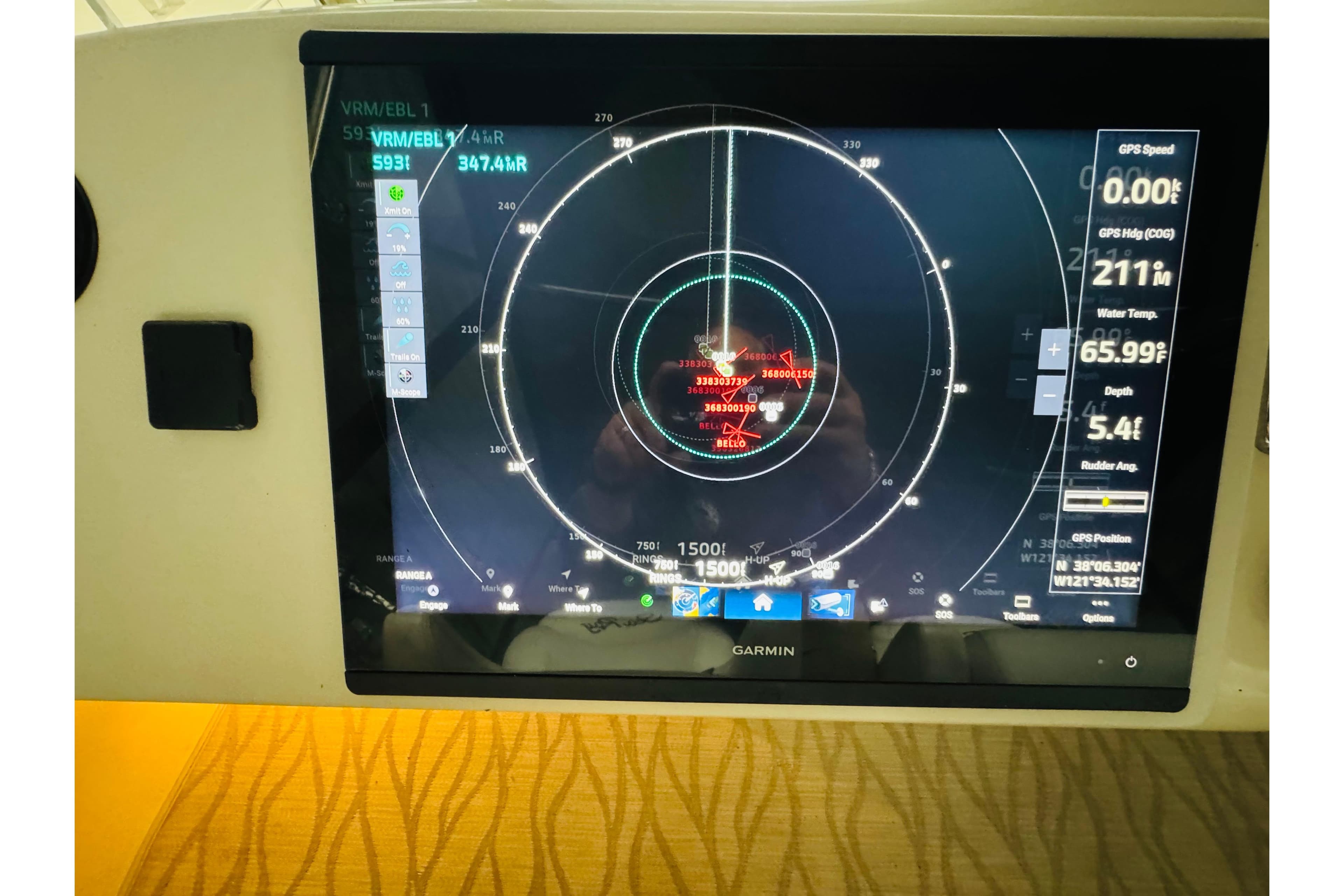 Garmin navigation display on 1999 Sea Ray 400 Sedan Bridge yacht.