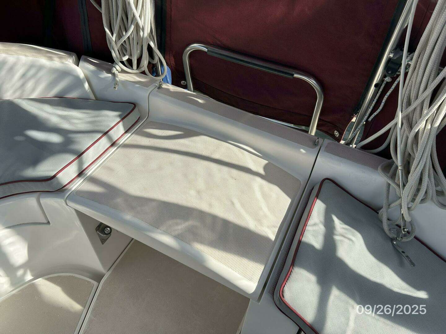 1998 Hunter 376 - Image 37