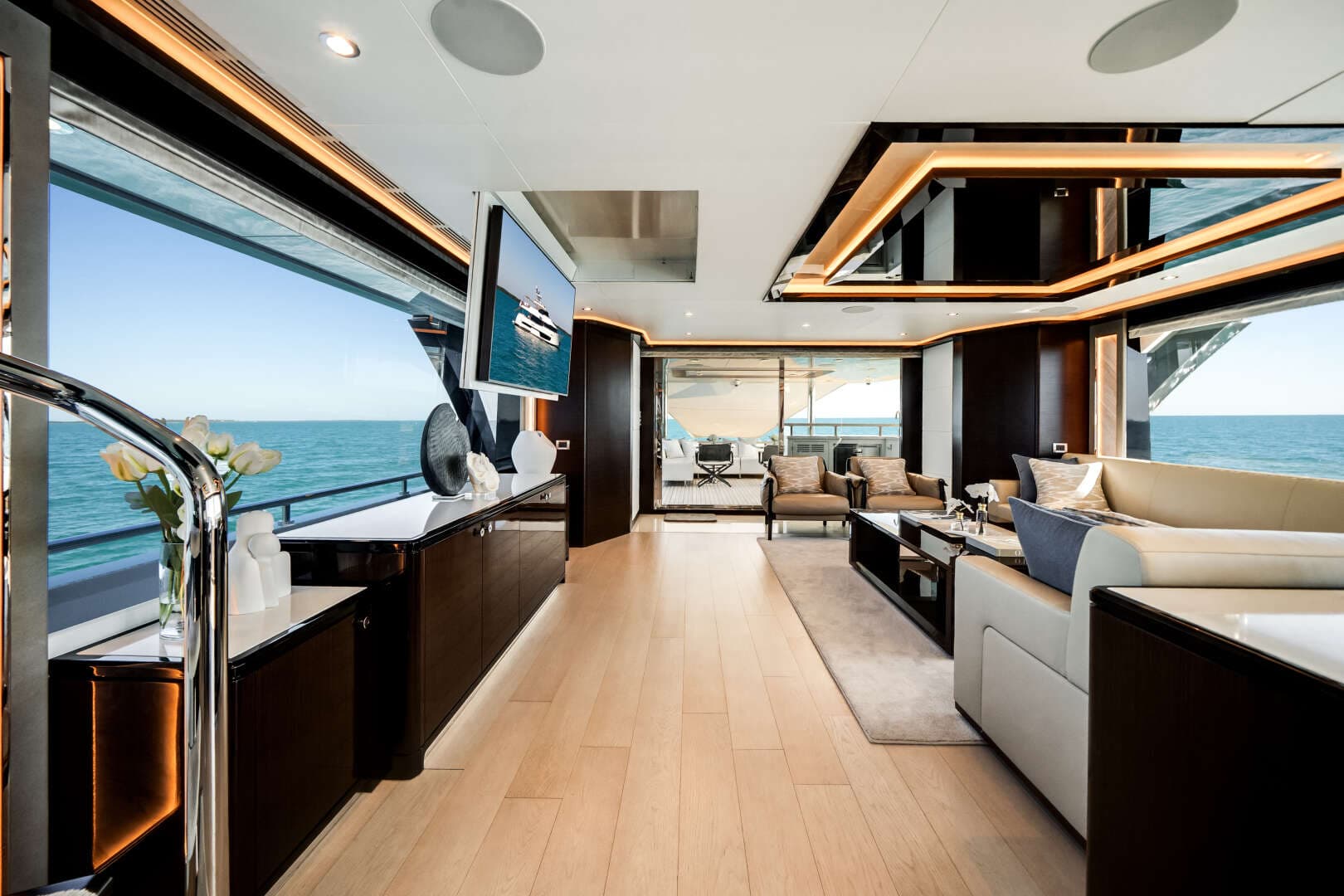 2022 Ocean Alexander 37L - Image 25