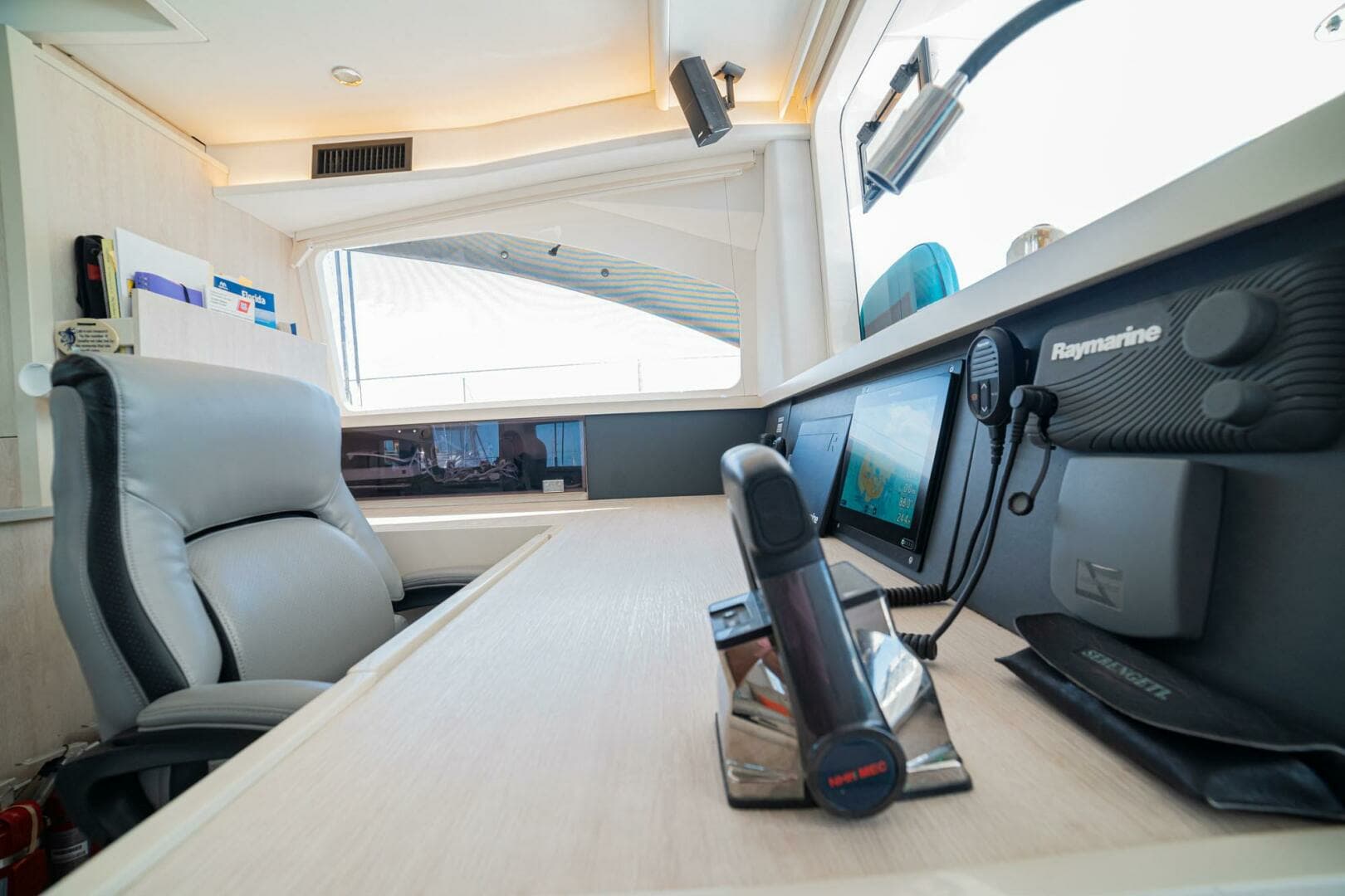 2018 Leopard 58 - Image 9
