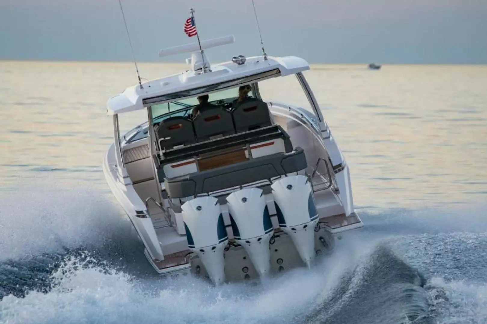 2021 Tiara Sport 38LS - Image 4