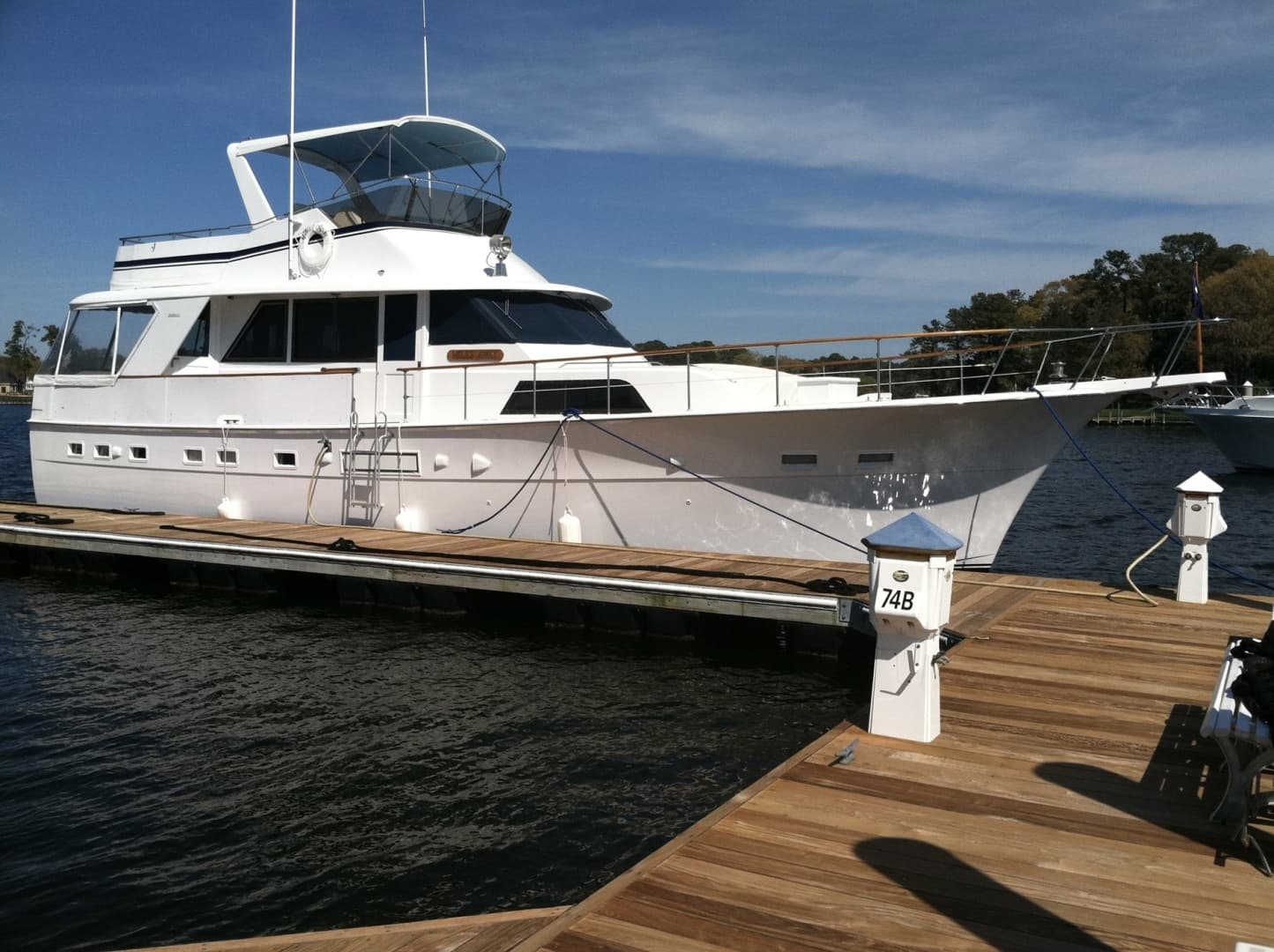 1979 Hatteras Motor Yacht - Image 2