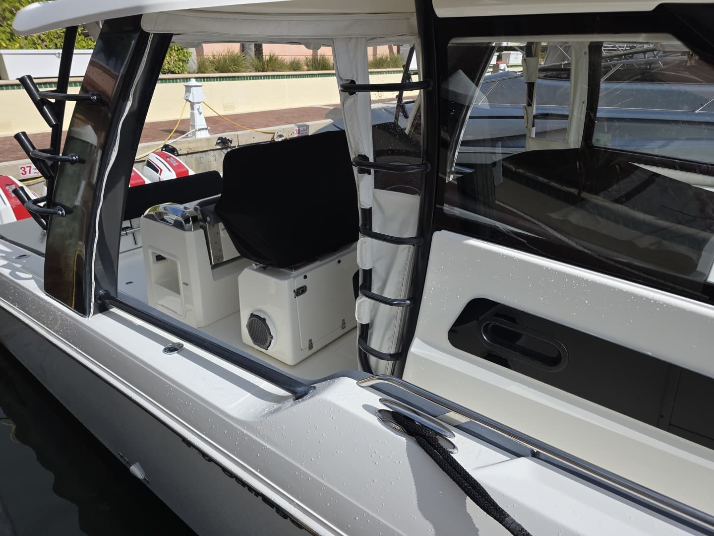2021 Boston Whaler 420 Outrage - Image 100
