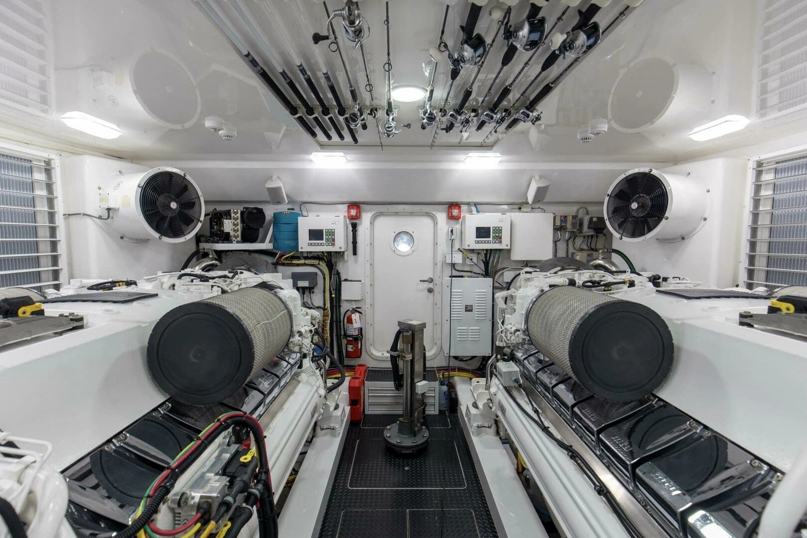 2016 Viking 92 Enclosed Bridge - Image 77