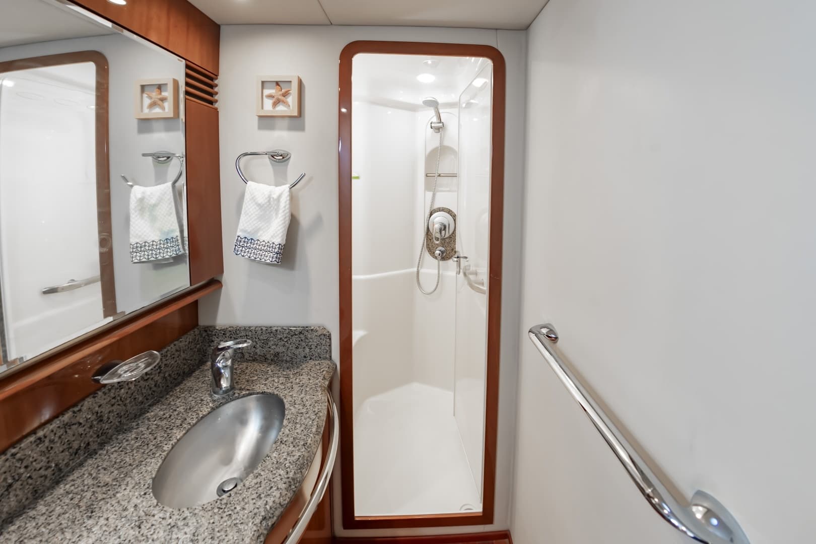 2007 Sea Ray 58 Sedan Bridge - Image 43