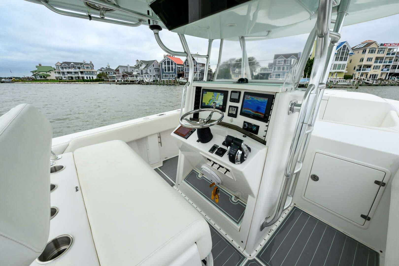 2008 Venture 39 Cuddy - Image 21