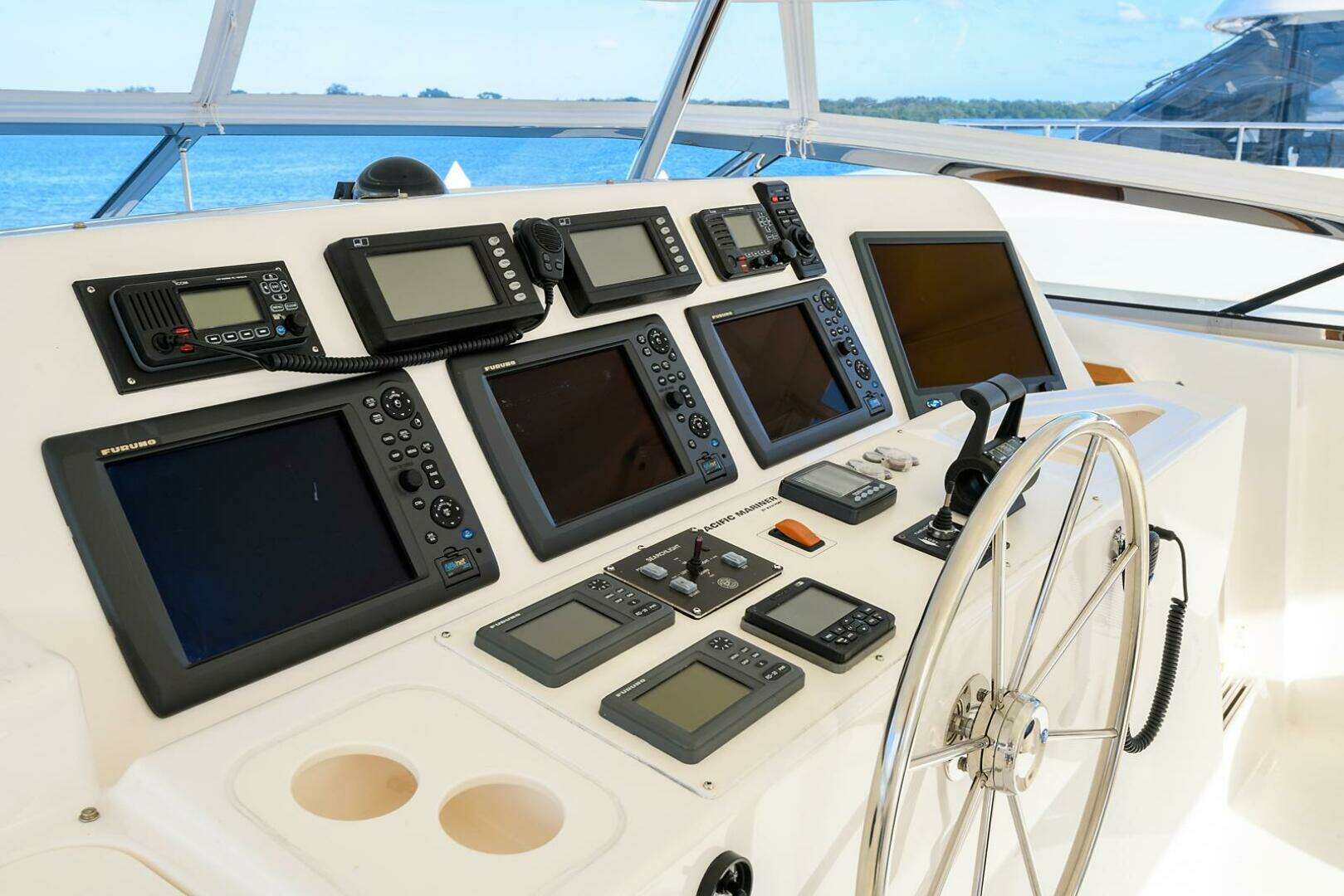 2009 Pacific Mariner — - Image 11