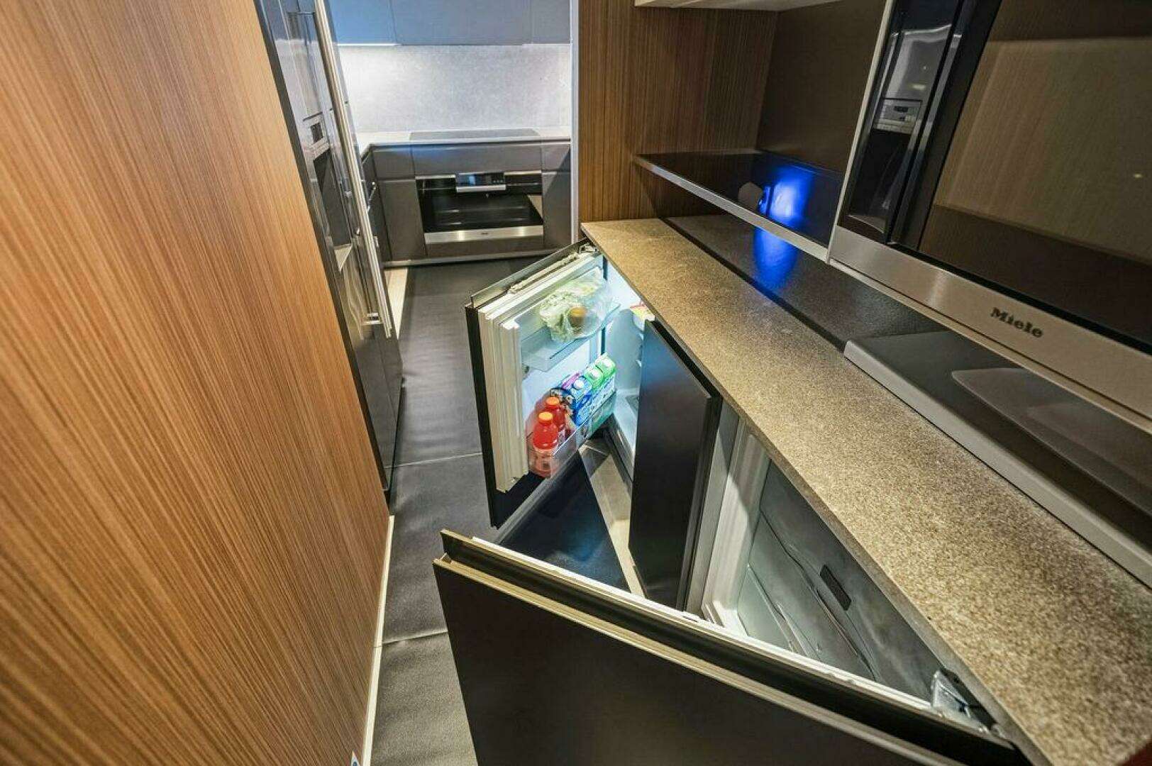2018 Custom Line CL120 - Image 69