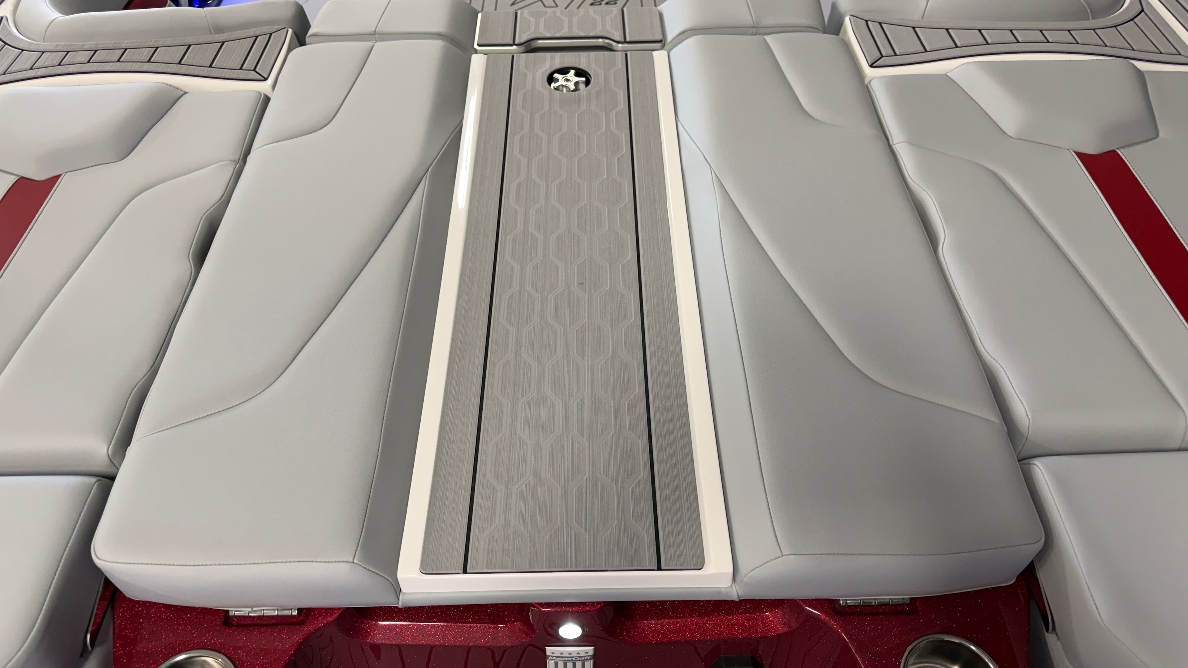2026 MasterCraft XT22 - 25