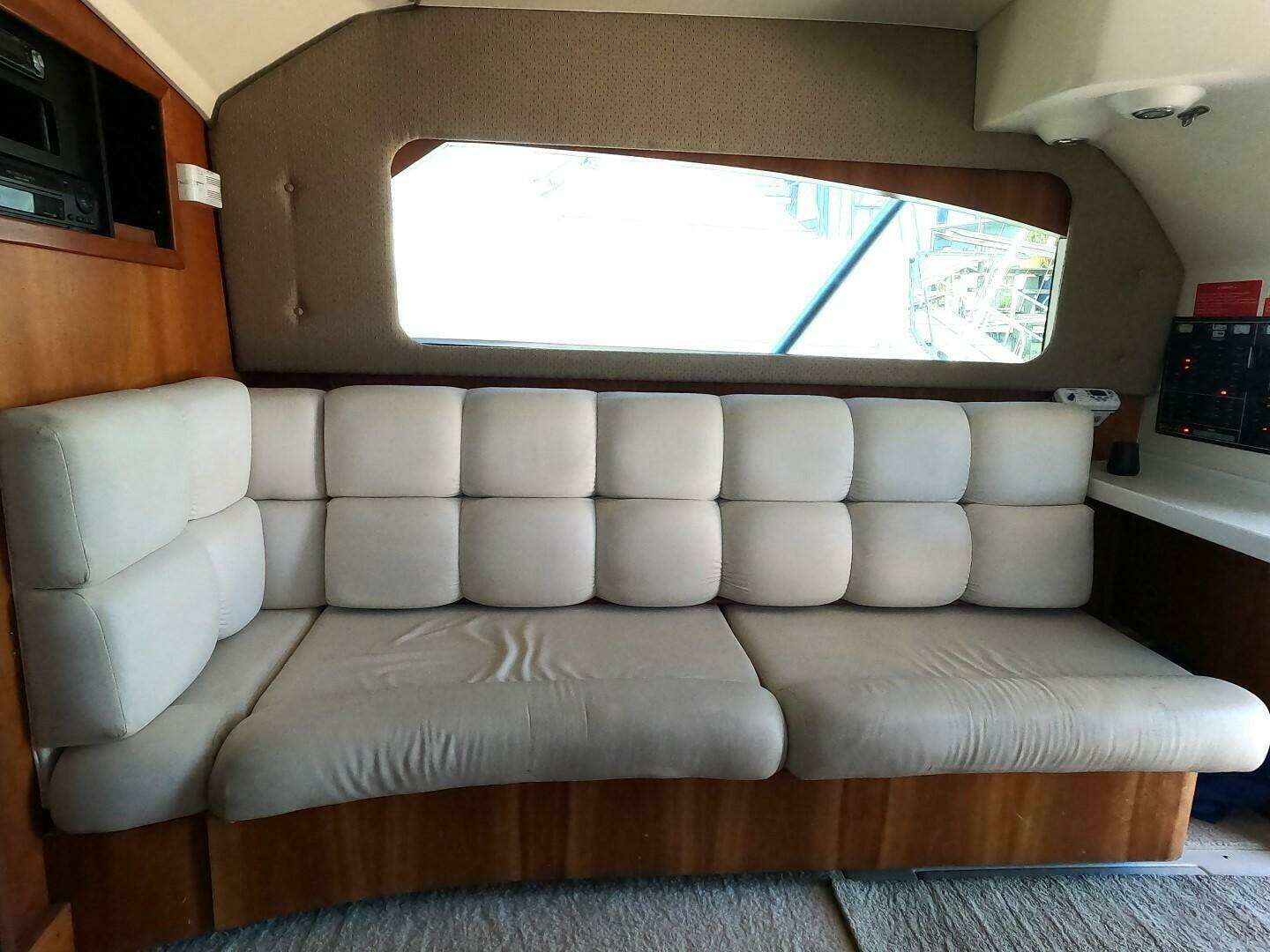 2002 Luhrs 34 Convertible - Image 23