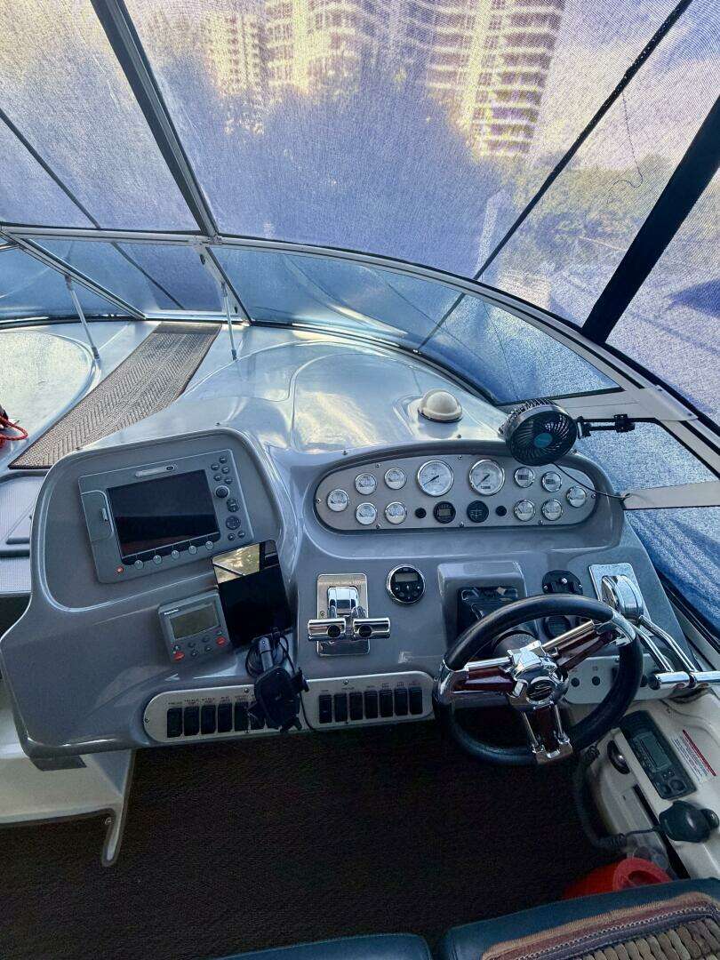 2007 Cruisers Yachts 370 Express - Image 16