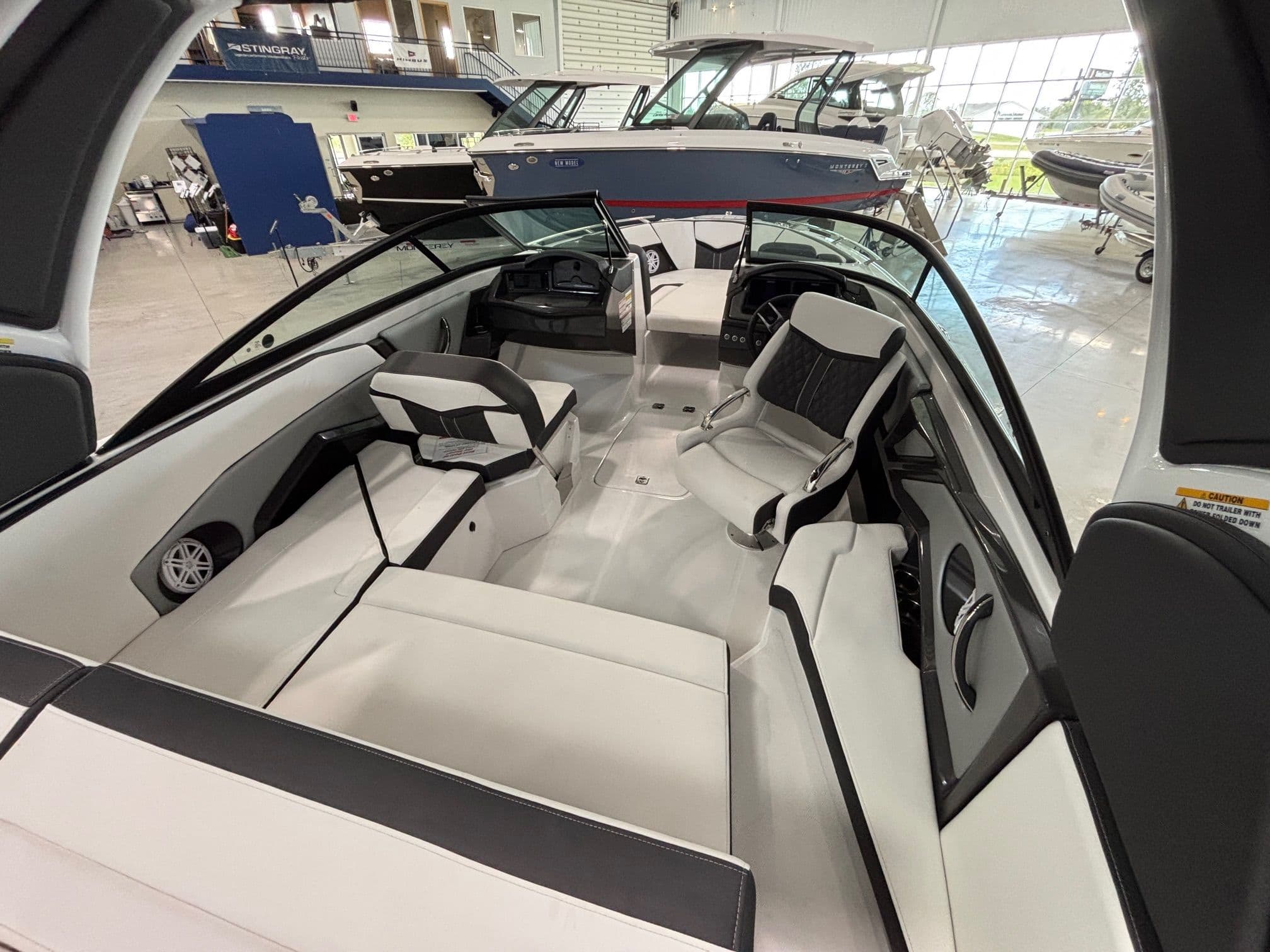 2025 Monterey 238SS Luxury Bowrider - 42