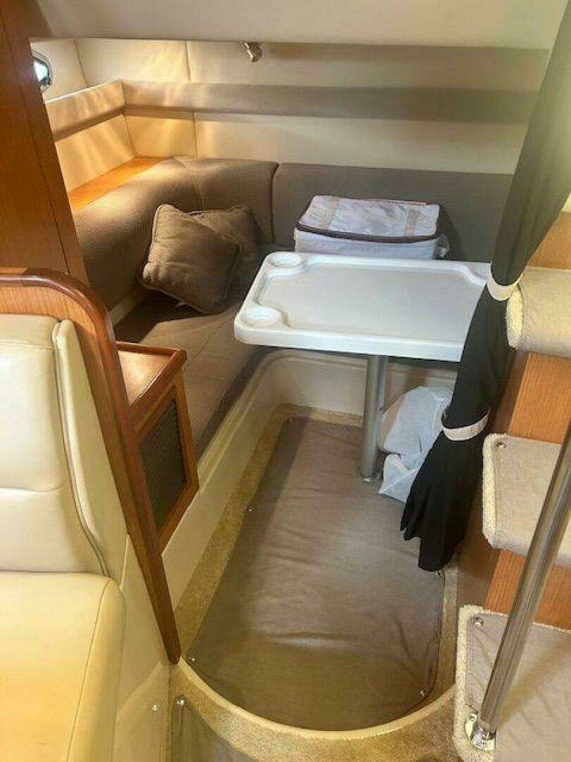 2004 Cruisers Yachts 340 Express - Image 45