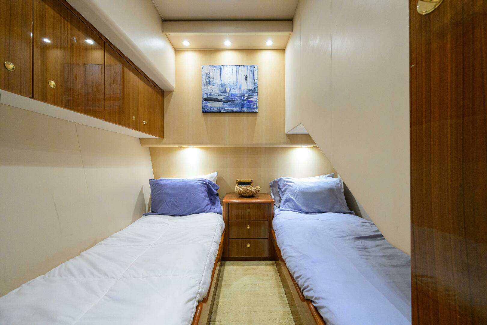2007 Viking 64 Convertible - Image 31