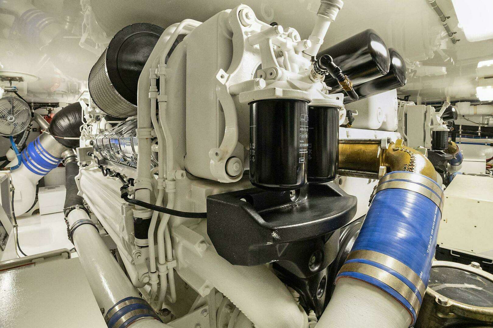 2016 Hatteras GT63 - Image 77