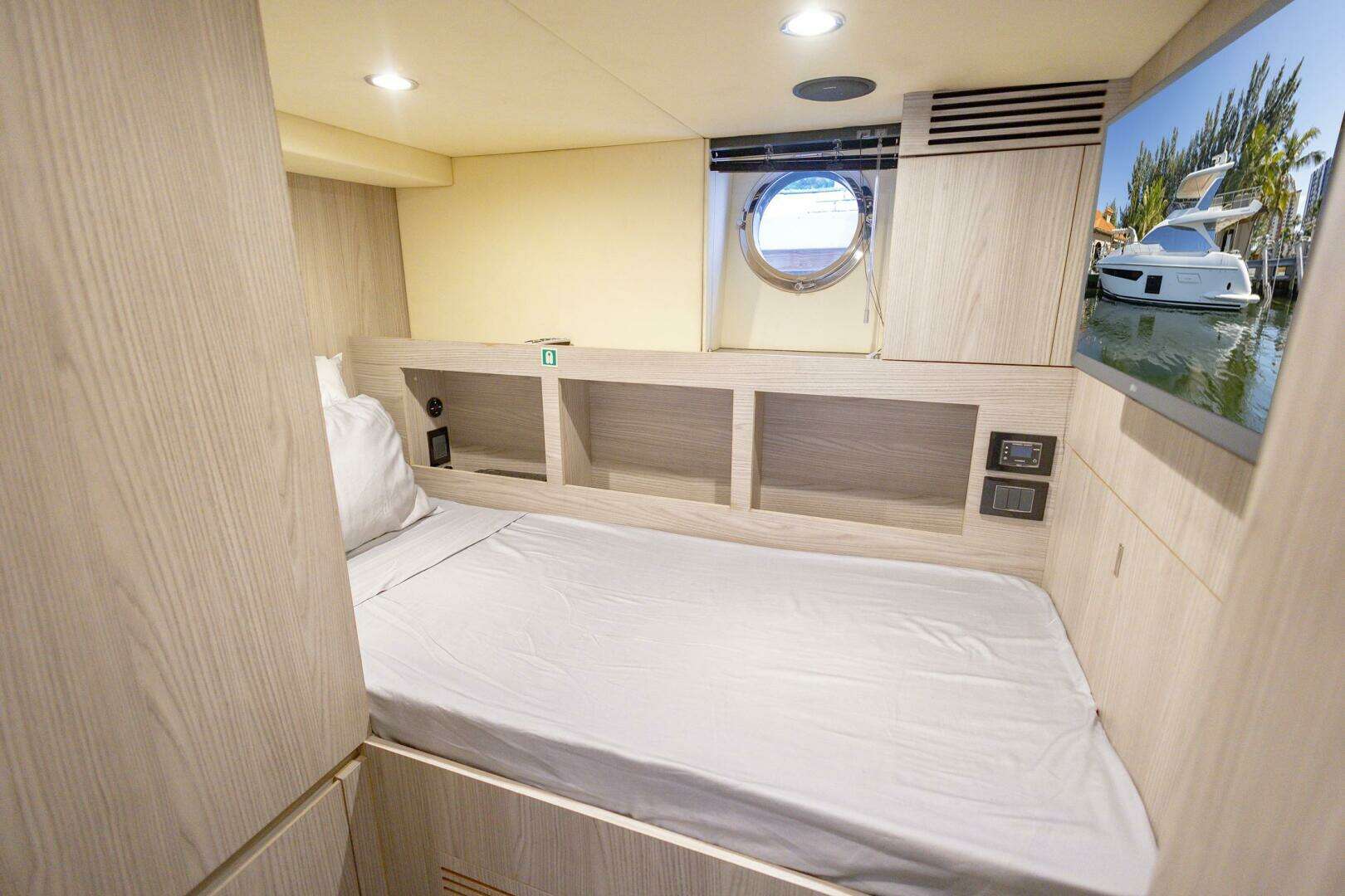 2021 Azimut Fly - Image 80