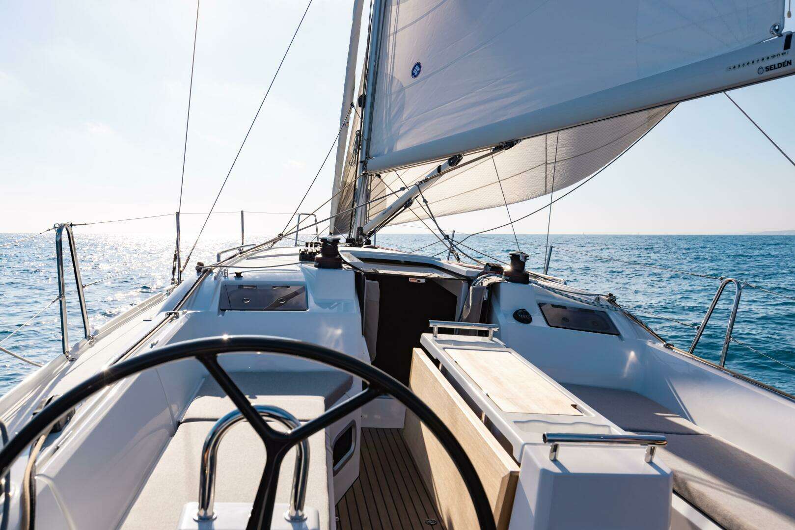 2026 Beneteau Oceanis 34.1 - Image 14