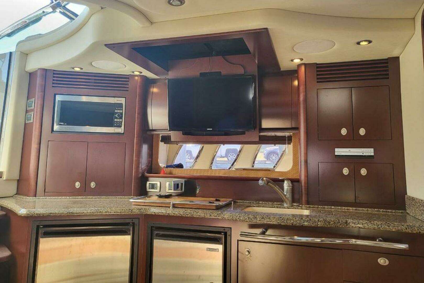2007 Sea Ray 400 Sundancer - Image 23