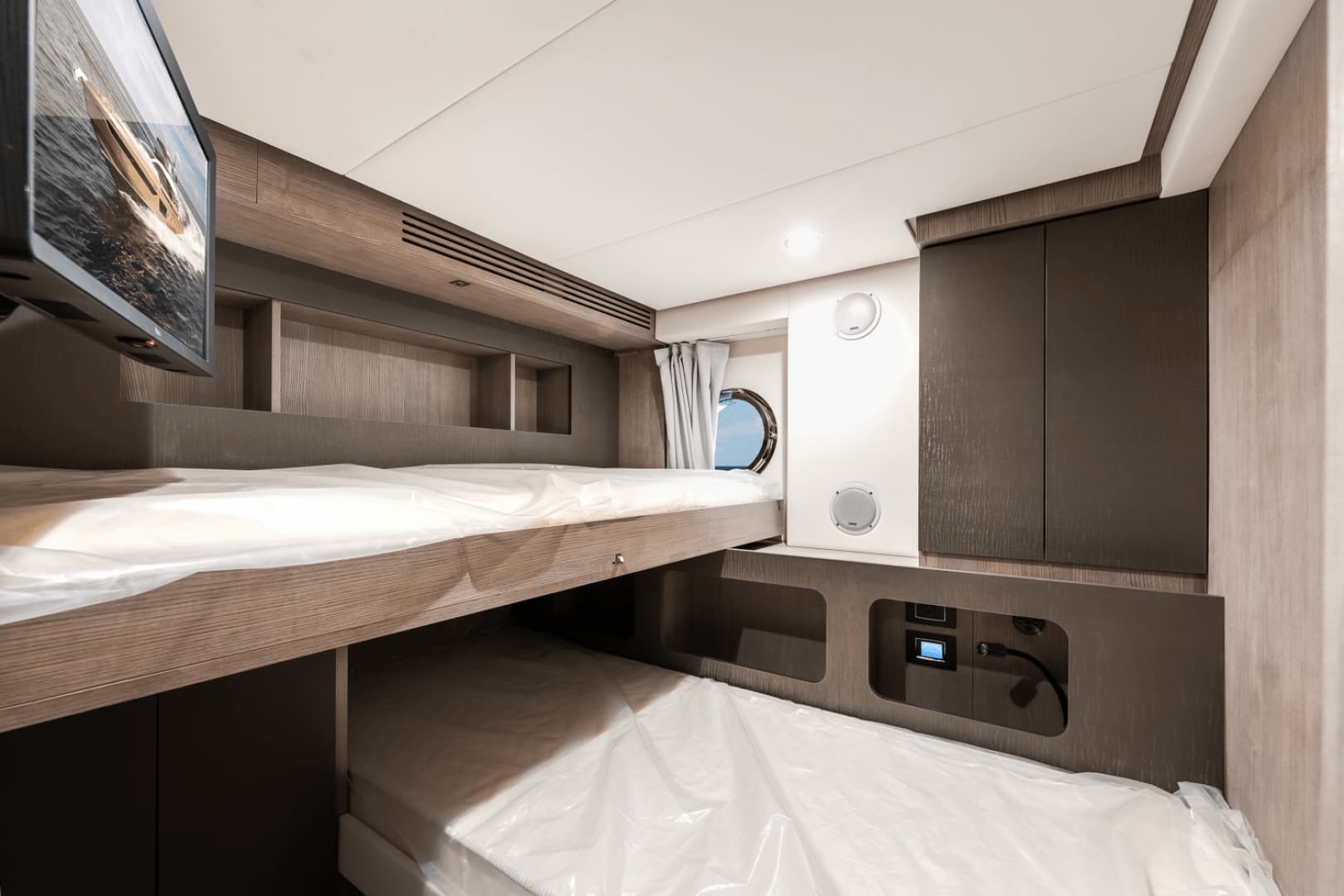 2024 Azimut S8 - Image 30
