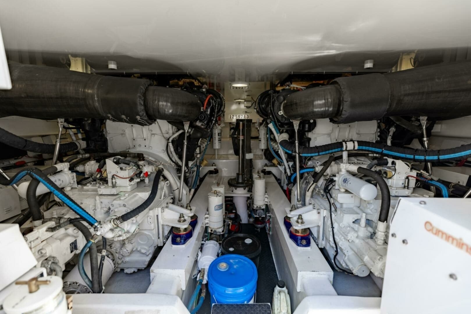 2015 Viking 62 Convertible - Image 35