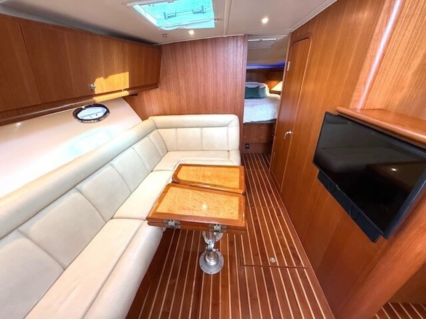 2007 Tiara Yachts 4200 Open - Image 20