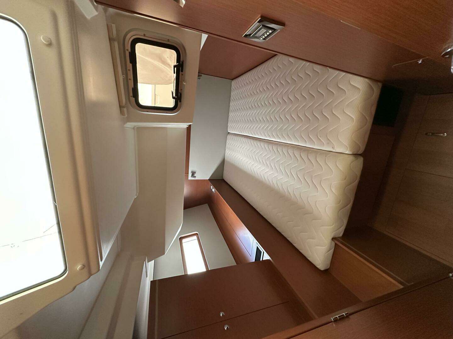2020 Beneteau Oceanis - Image 35
