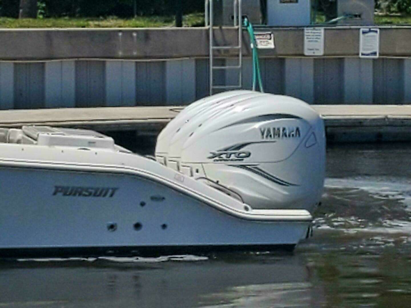 2023 Pursuit S 378 Sport - Image 6