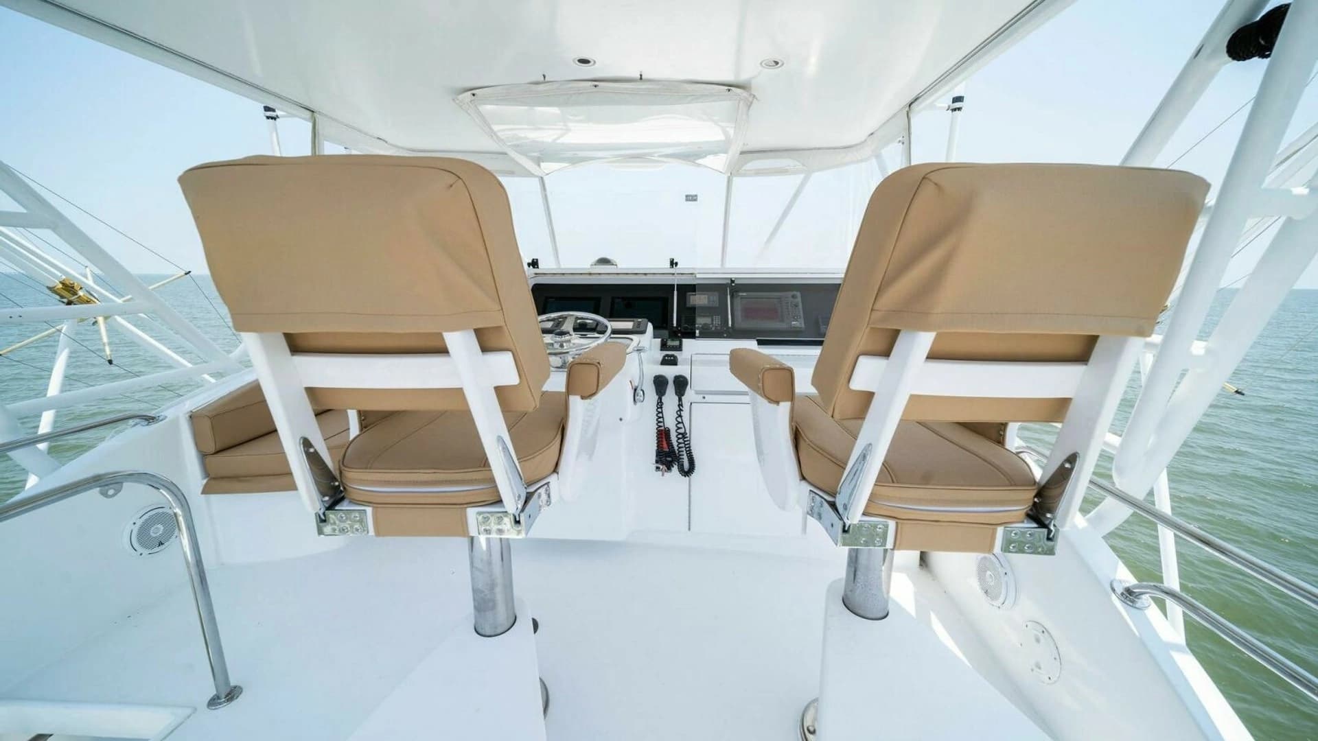 2003 Hatteras 54 Convertible - Image 46