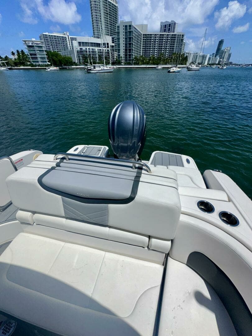 2022 Chaparral 267 SSX OB - Image 9