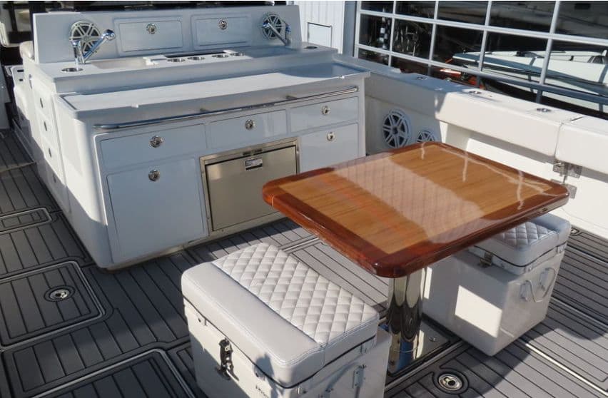 Interior of 2018 HCB 53 Suenos with table and seating.