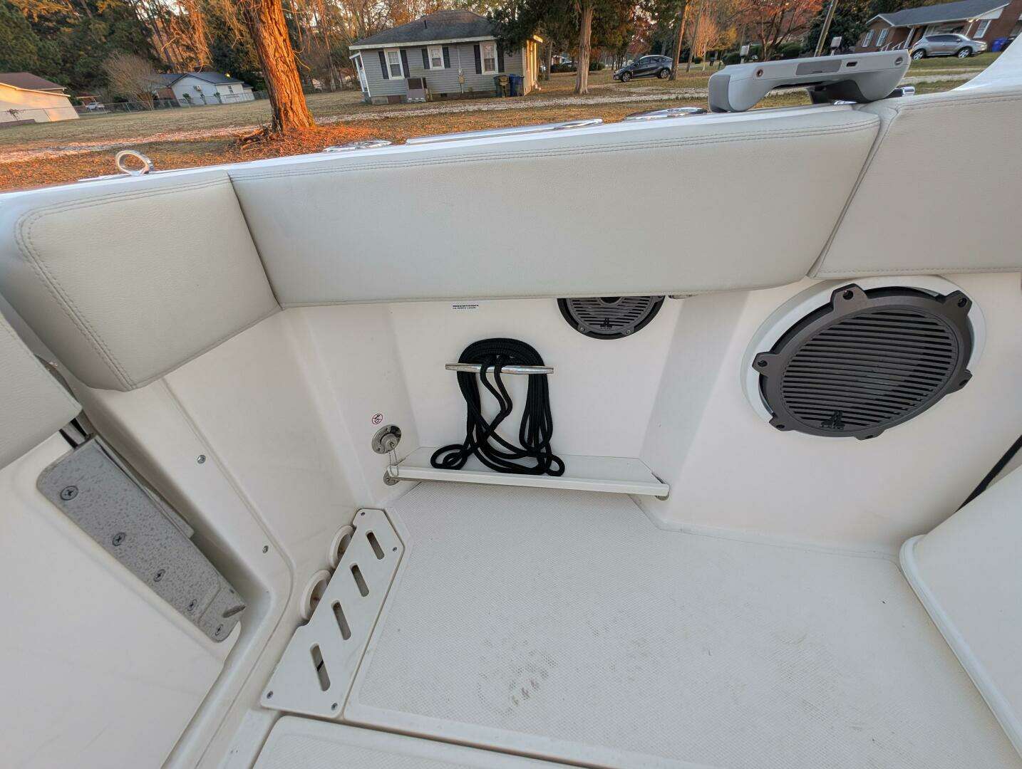 2023 Boston Whaler 240 Vantage - Image 53