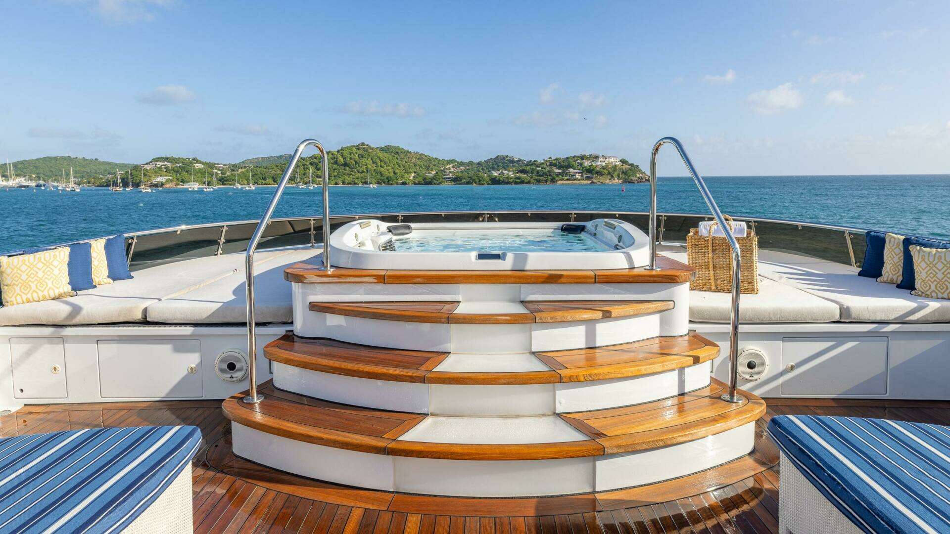 2001 Trinity Yachts Tri-Deck MY - Image 29