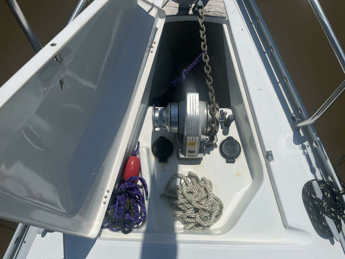 2001 Beneteau Oceanis 381 - Image 8