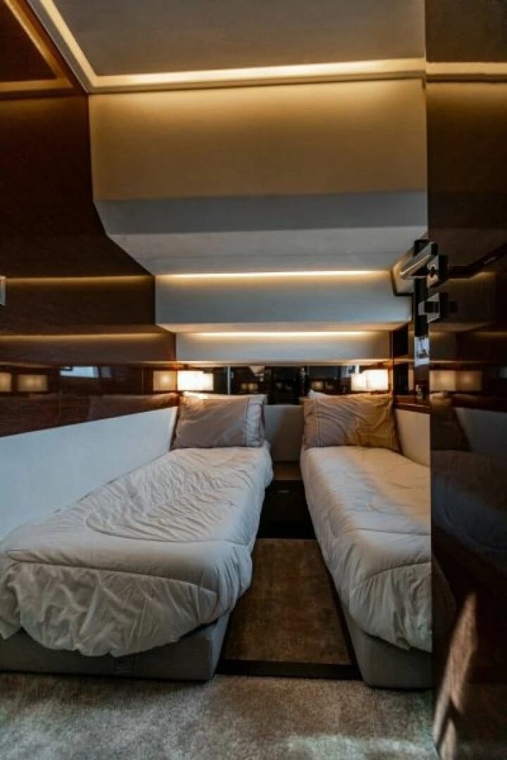 2020 Prestige 630 Flybridge - Image 33